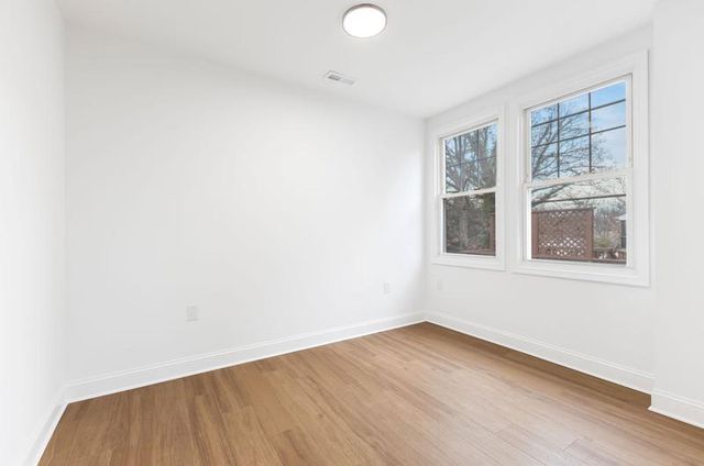 2016 32ND ST SE, Washington, DC 20020