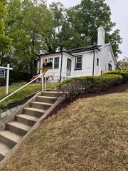 2016 32ND ST SE, Washington, DC 20020