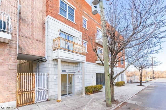 21 Freeman St A2, Newark City, NJ 07105