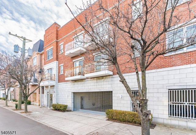 21 Freeman St A2, Newark City, NJ 07105