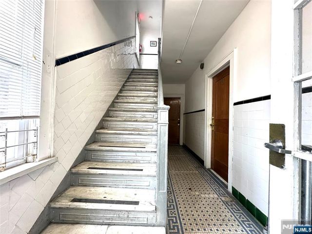 257 Roff Avenue, Palisades Park, NJ 07650