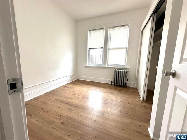 257 Roff Avenue, Palisades Park, NJ 07650