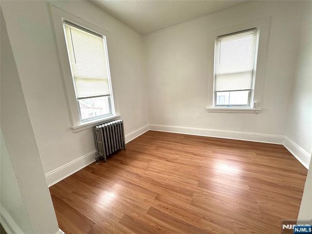 257 Roff Avenue, Palisades Park, NJ 07650