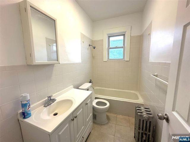 257 Roff Avenue, Palisades Park, NJ 07650