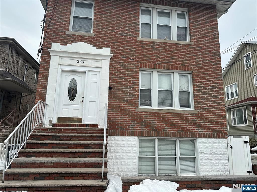 257 Roff Avenue, Palisades Park, NJ 07650