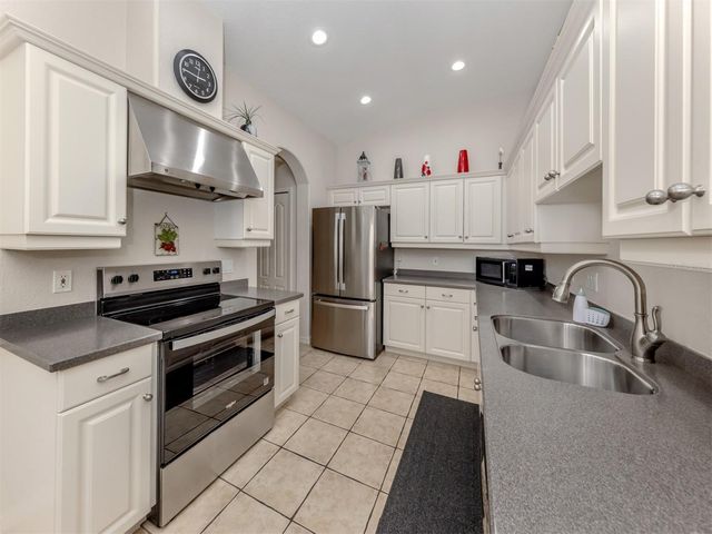 4550 CANCELLO GRANDE AVENUE, Venice, FL 34293