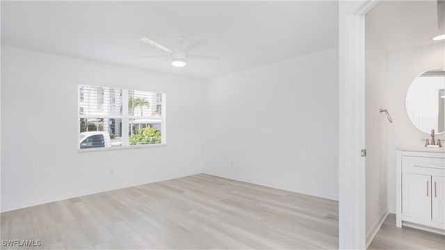 470 Bermuda Cove WAY 2-104, Naples, FL 34110