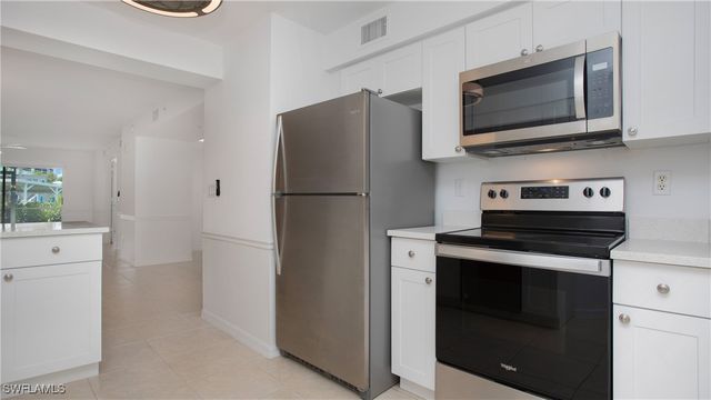 470 Bermuda Cove WAY 2-104, Naples, FL 34110