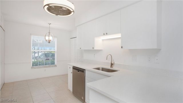 470 Bermuda Cove WAY 2-104, Naples, FL 34110