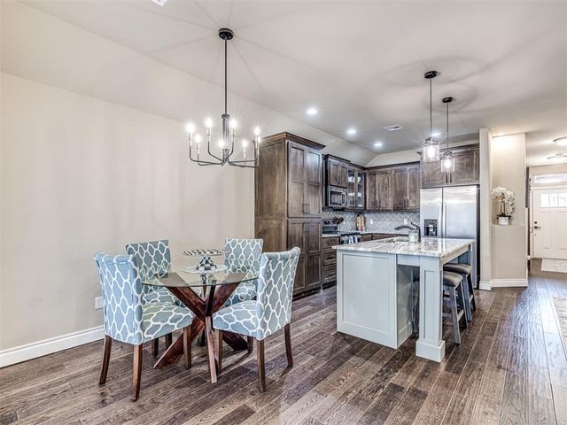 321 Golden Leaf Court, Moore, OK 73160