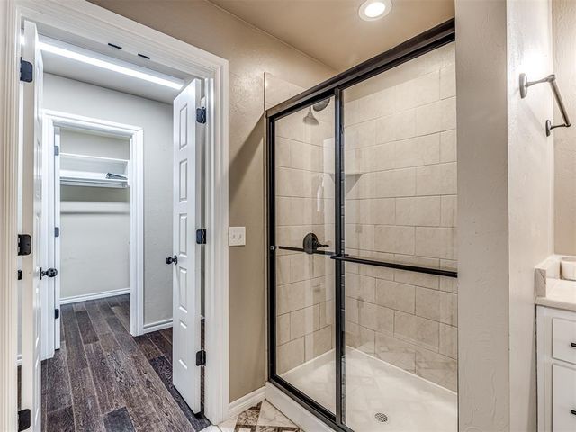 321 Golden Leaf Court, Moore, OK 73160