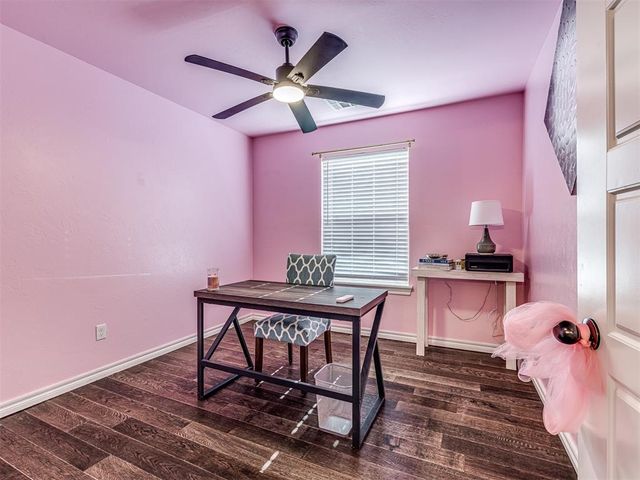 321 Golden Leaf Court, Moore, OK 73160