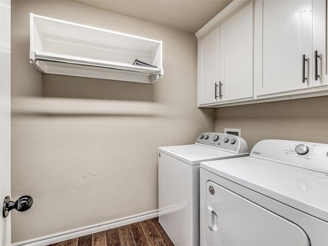 321 Golden Leaf Court, Moore, OK 73160