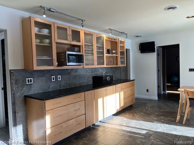 3972 Chevron Drive, Highland Charter Township, MI 48356