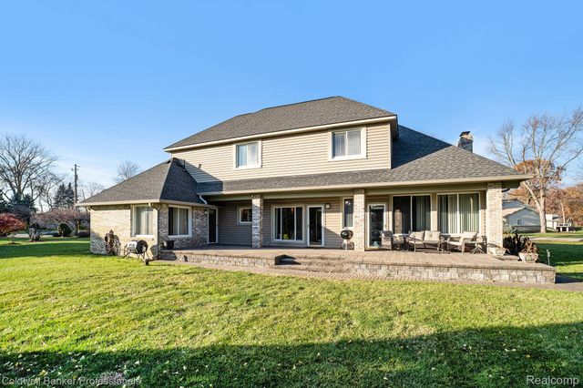 3972 Chevron Drive, Highland Charter Township, MI 48356