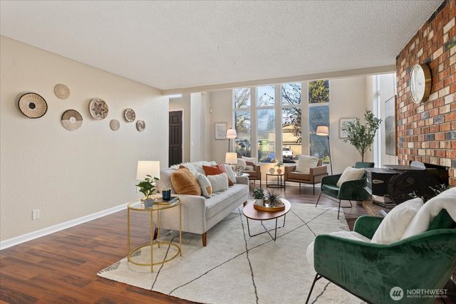 9323 10th Avenue SE, Everett, WA 98208