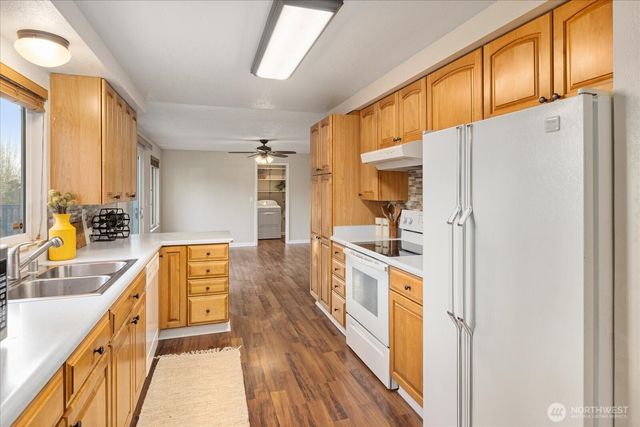 9323 10th Avenue SE, Everett, WA 98208