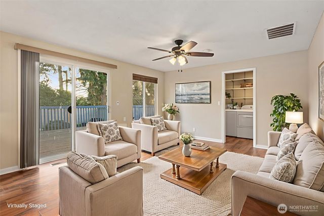 9323 10th Avenue SE, Everett, WA 98208