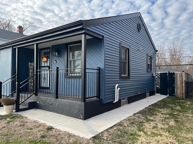 93 E 151st Street, Harvey, IL 60426