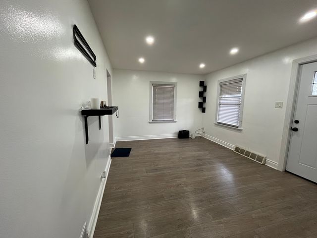 93 E 151st Street, Harvey, IL 60426