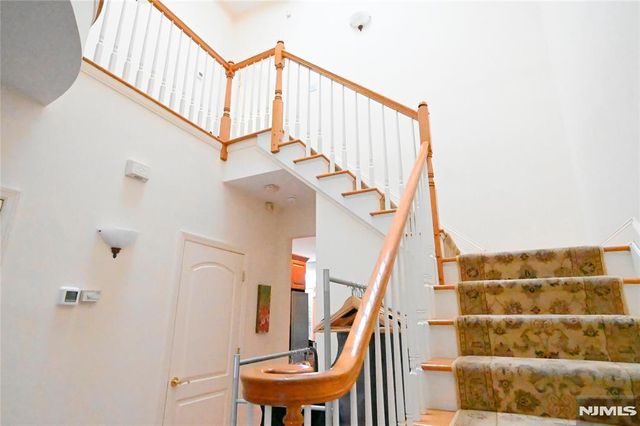 105 Hudson Cove 105, Edgewater, NJ 07020