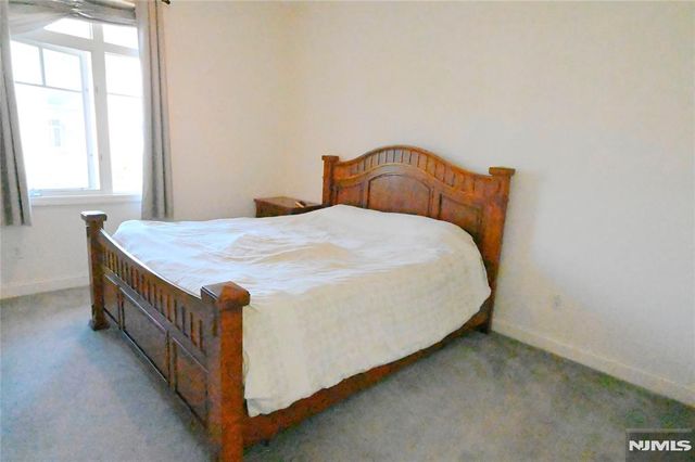 105 Hudson Cove 105, Edgewater, NJ 07020