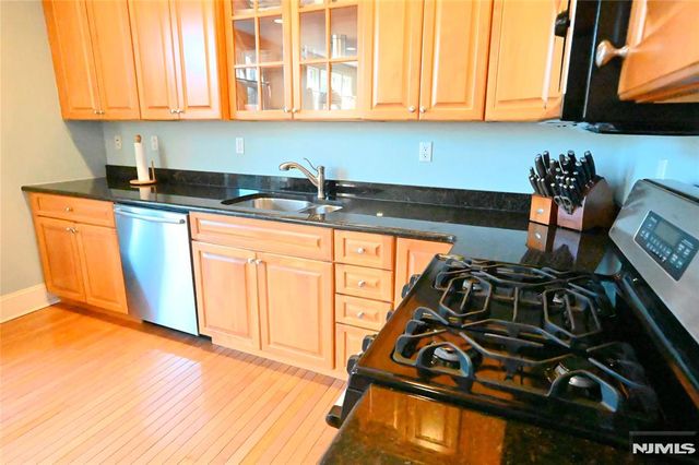 105 Hudson Cove 105, Edgewater, NJ 07020