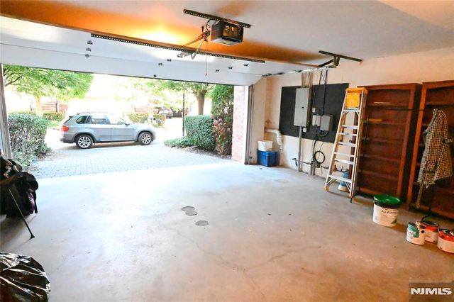 105 Hudson Cove 105, Edgewater, NJ 07020