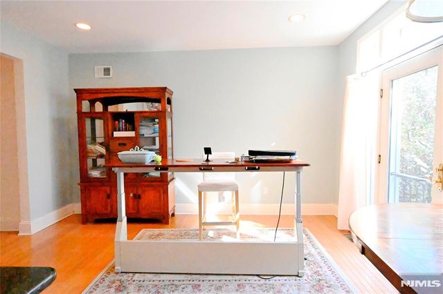 105 Hudson Cove 105, Edgewater, NJ 07020