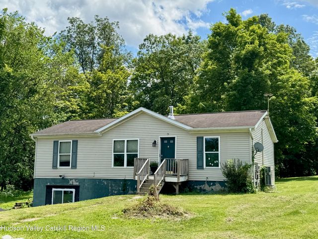 72 Van Brunt Drive, Athens, NY 12015