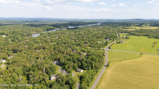 72 Van Brunt Drive, Athens, NY 12015