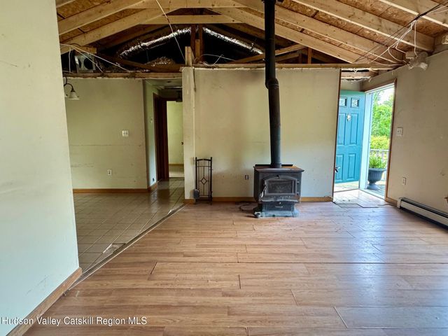 72 Van Brunt Drive, Athens, NY 12015