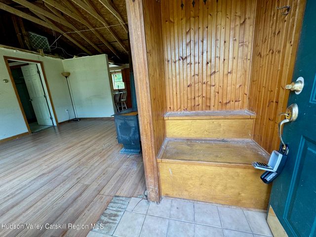 72 Van Brunt Drive, Athens, NY 12015