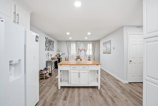 77 Carter St, Leominster, MA 01453