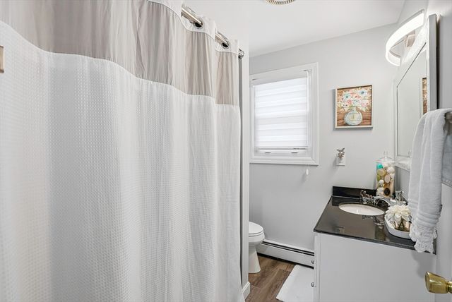 77 Carter St, Leominster, MA 01453