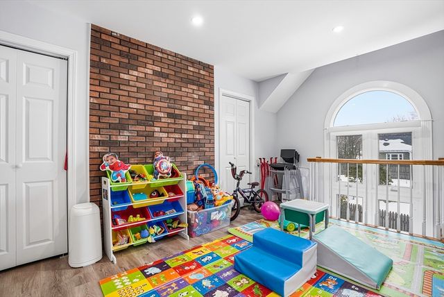 77 Carter St, Leominster, MA 01453