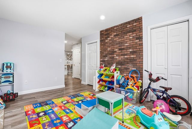 77 Carter St, Leominster, MA 01453