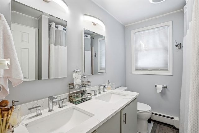 77 Carter St, Leominster, MA 01453