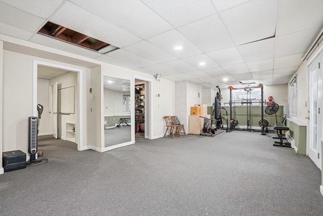 77 Carter St, Leominster, MA 01453