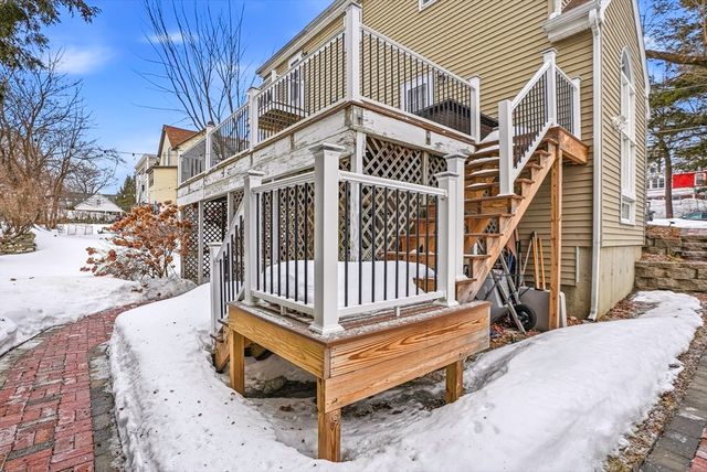 77 Carter St, Leominster, MA 01453