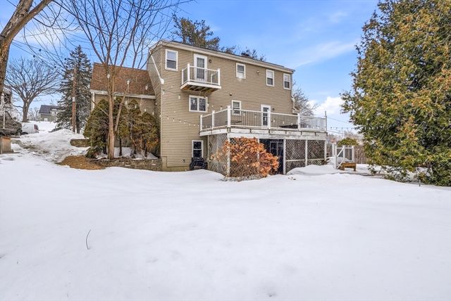 77 Carter St, Leominster, MA 01453