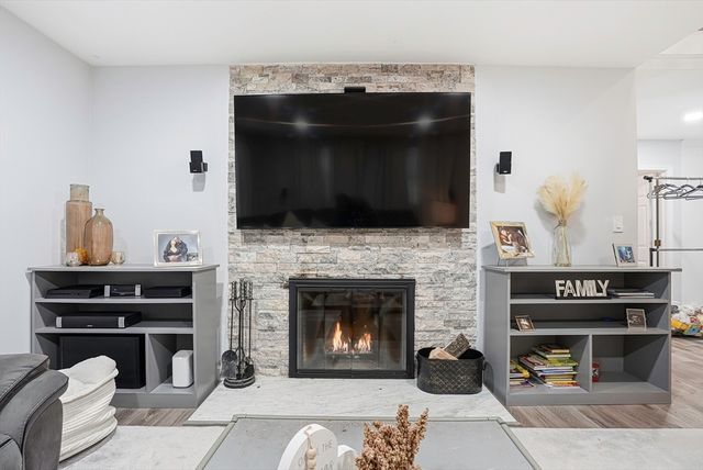 77 Carter St, Leominster, MA 01453