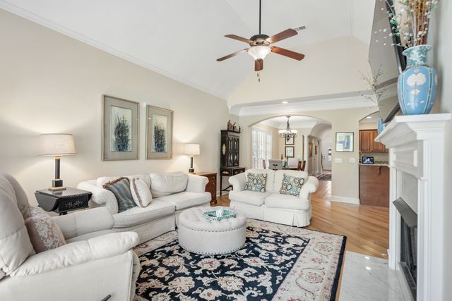 114 Nickolas Cir, Lebanon, TN 37087