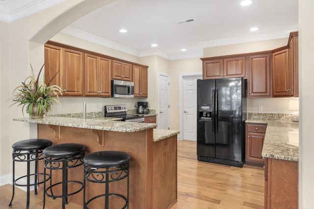 114 Nickolas Cir, Lebanon, TN 37087