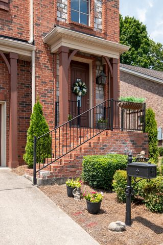 114 Nickolas Cir, Lebanon, TN 37087