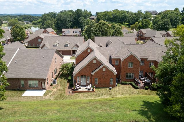 114 Nickolas Cir, Lebanon, TN 37087