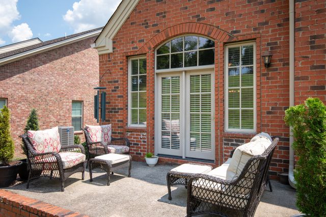 114 Nickolas Cir, Lebanon, TN 37087