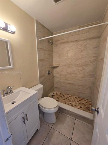 1507 NE 5th Ave 3, Fort Lauderdale, FL 33304