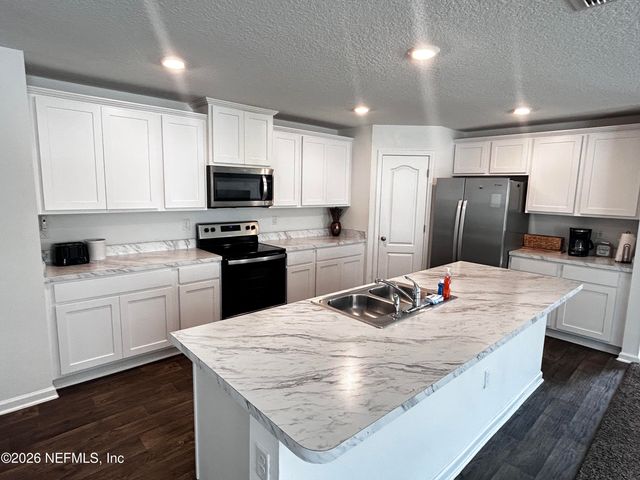 12571 RUSSIAN OLIVE Road, Jacksonville, FL 32218