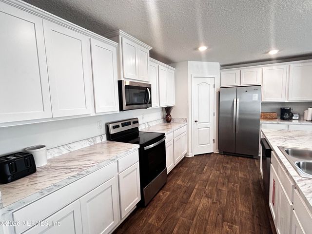12571 RUSSIAN OLIVE Road, Jacksonville, FL 32218